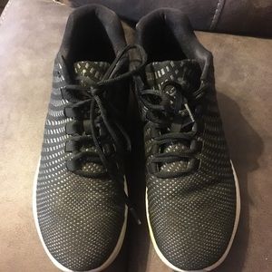 Men’s basketball shoes